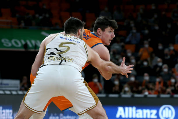 目标并进行 目标并进行