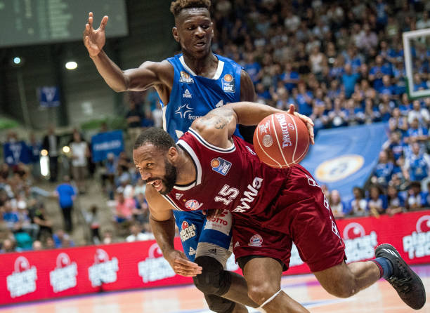 射和内线突 射和内线突